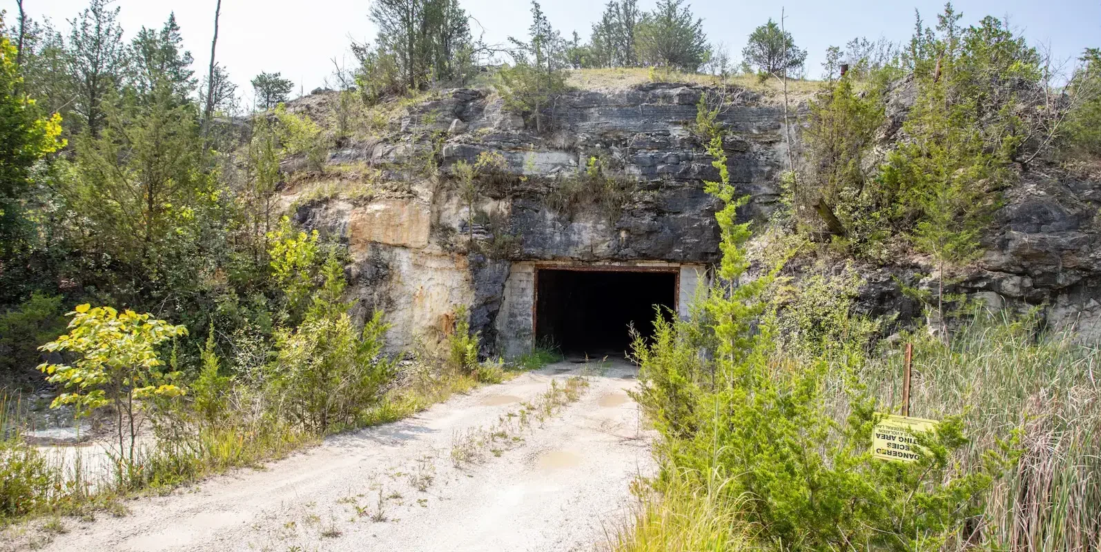 Lewisburg Haunted Cave entryway